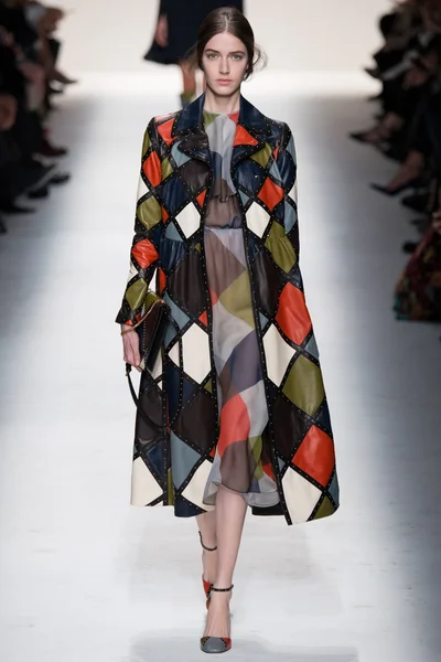 Look 50